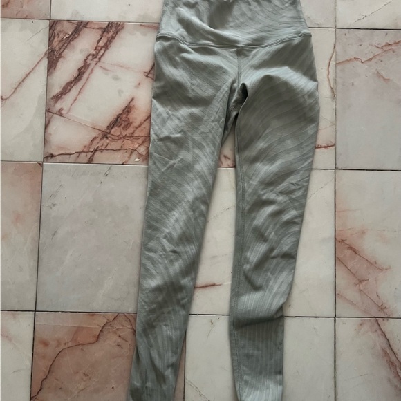 ALO Yoga Green Leggings High-Waisted Seamless C050 - Picture 2 of 5